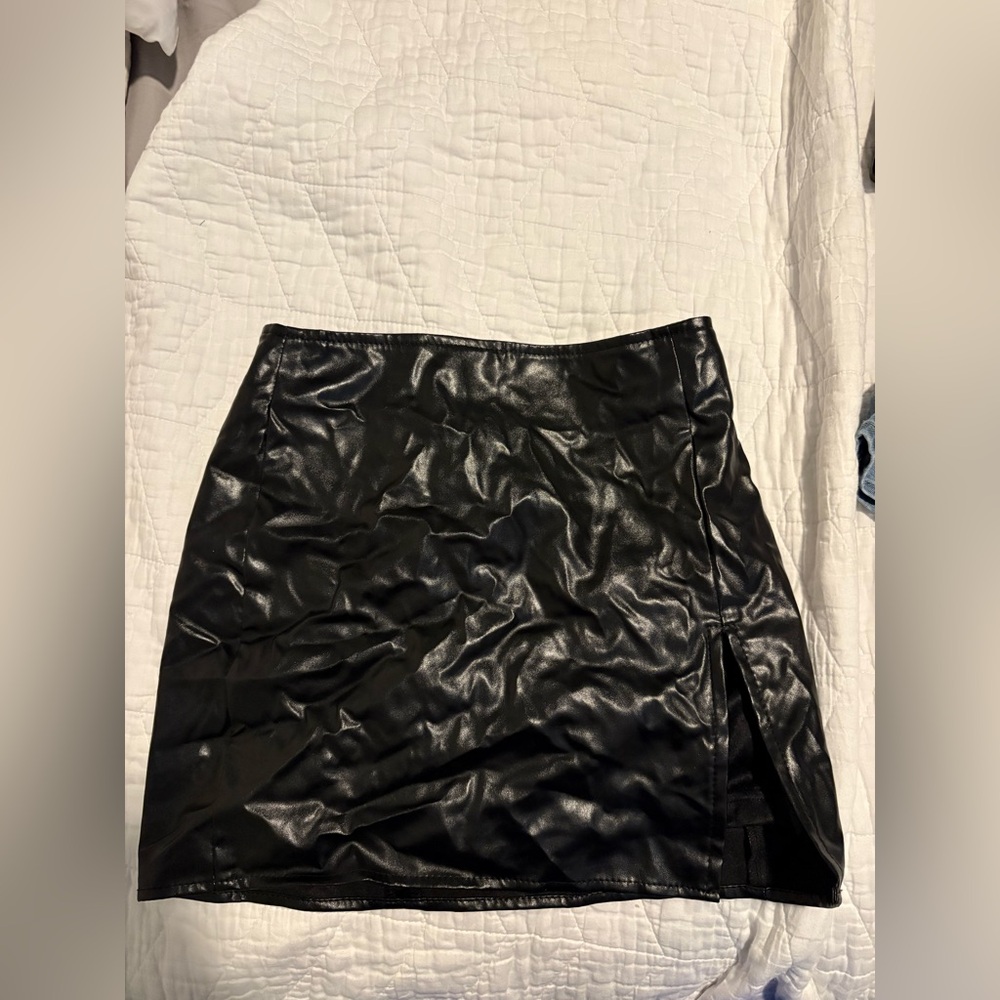 Fashion Nova Black Ruched Pencil Skirt